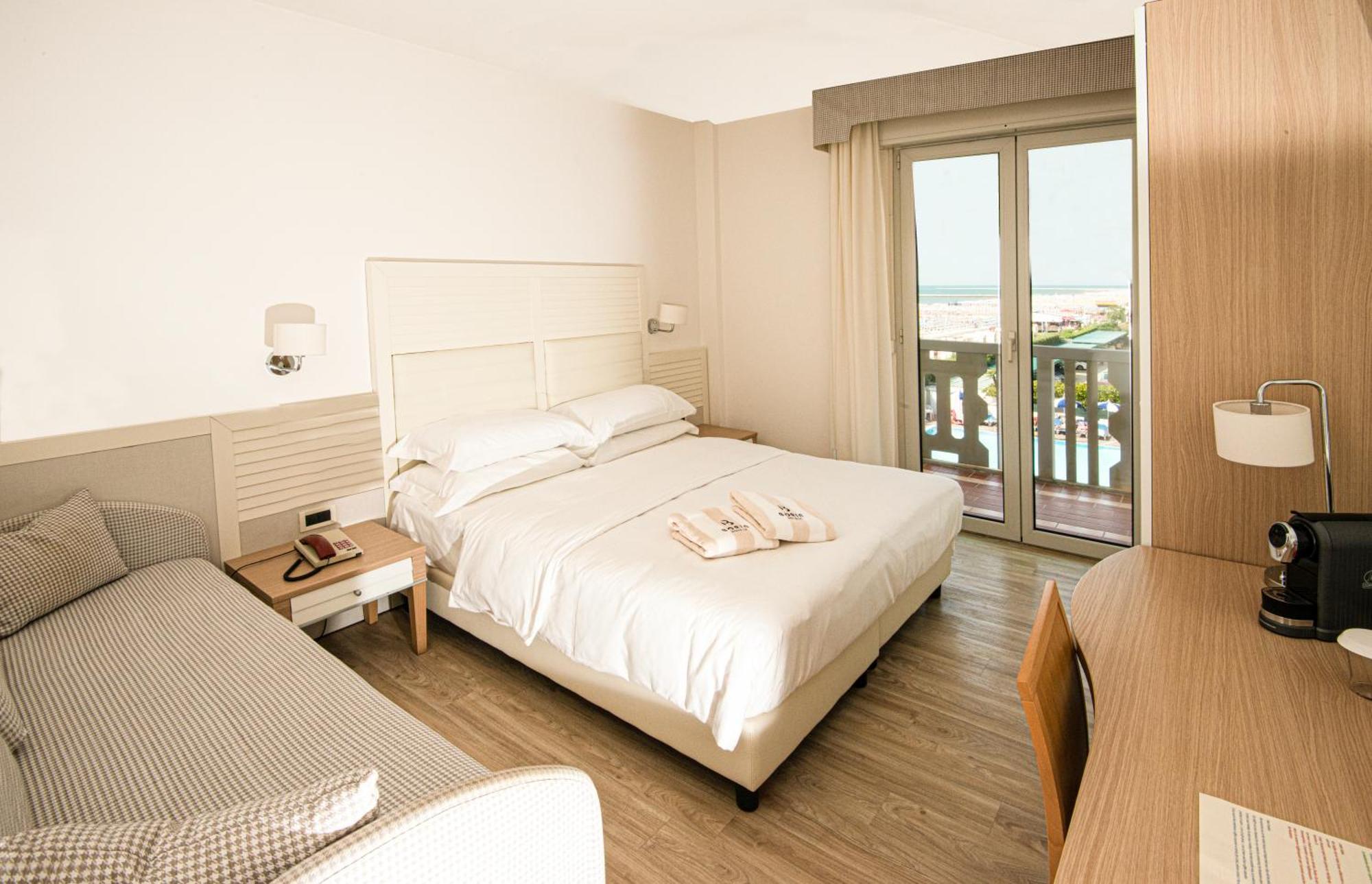 Hotel Savoy Caorle Exteriör bild