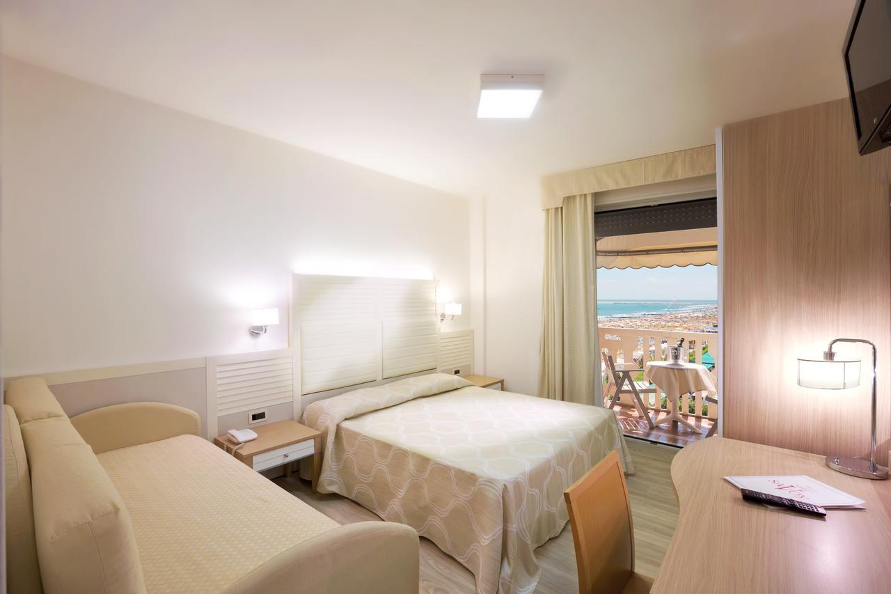 Hotel Savoy Caorle Exteriör bild